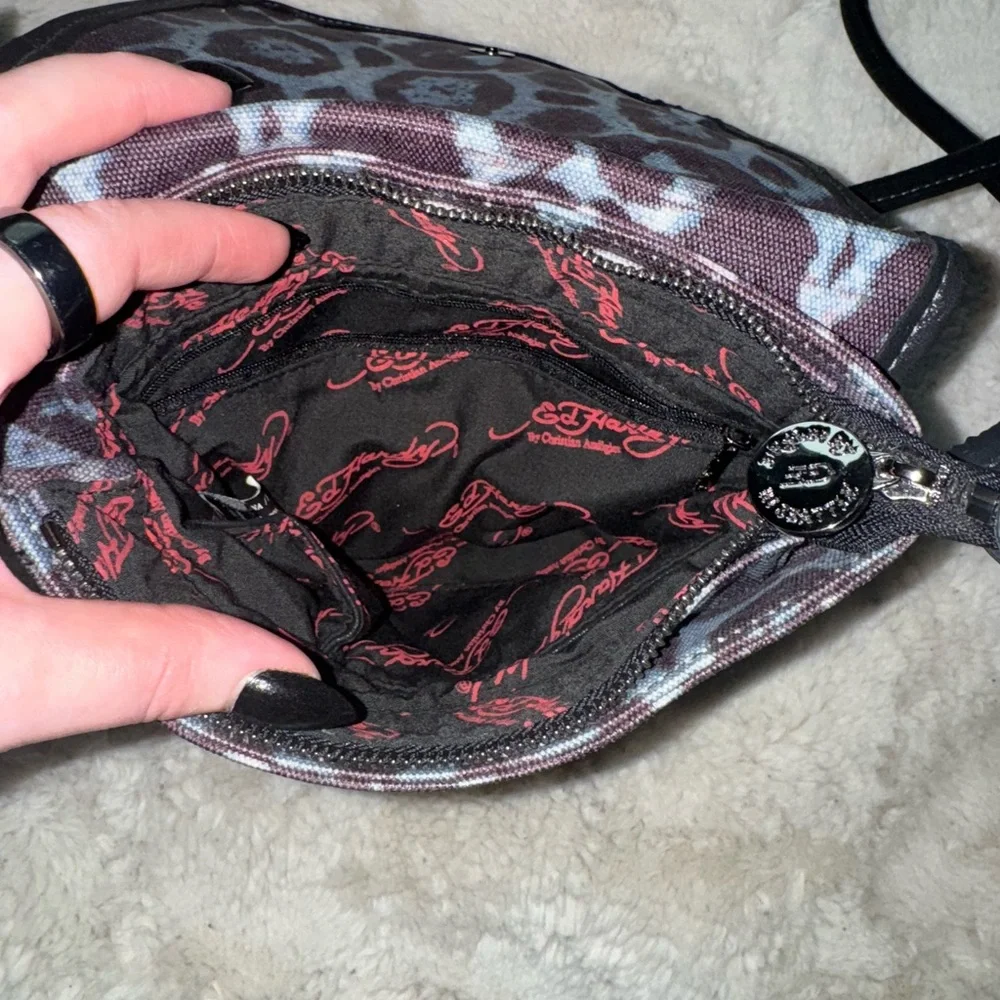 Ed Hardy Black and Gray Peace Sign Crossbody Bag - Picture 6 of 6